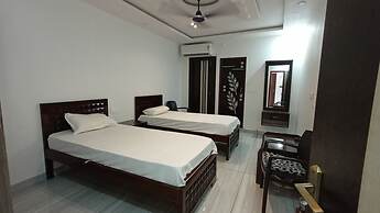 Roy's Hotel