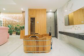 Quy Tai Premium Hotel