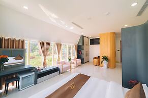 Quy Tai Premium Hotel