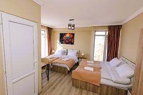 Dandelion Hotel Gudauri