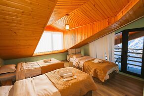 Dandelion Hotel Gudauri