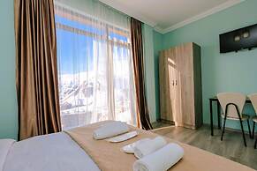 Dandelion Hotel Gudauri