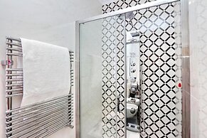 BQ HOUSE COLOSSEUM Luxury Rooms