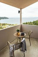 Petra Nera Skiathos