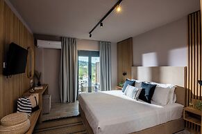 Petra Nera Skiathos