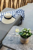 Petra Nera Skiathos