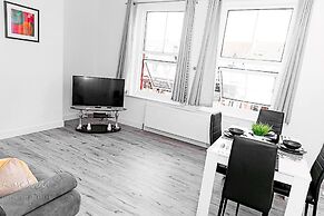 Inviting 3-bed Apartment in Bromley
