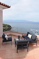 Goddesses Villa 1 in Nies