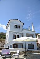 Goddesses Villa 2 in Nies