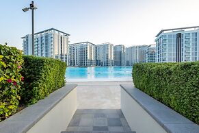 SuperHost - Serene 1BR in District One With Artificial Beach