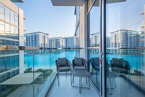 SuperHost - Serene 1BR in District One With Artificial Beach