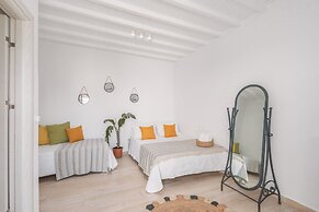 Dibellee Mykonos Studios