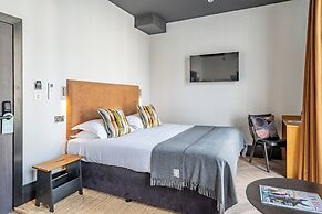 Crescent Place by Mansley