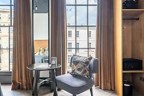 Crescent Place by Mansley