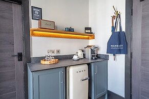 Crescent Place by Mansley