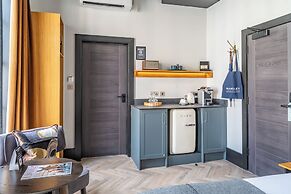 Crescent Place by Mansley