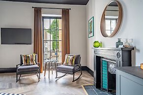 Crescent Place by Mansley