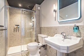 Crescent Place by Mansley