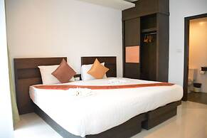 Zephyr Grand Hotel