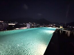 Zephyr Grand Hotel