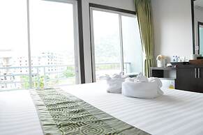 Zephyr Grand Hotel