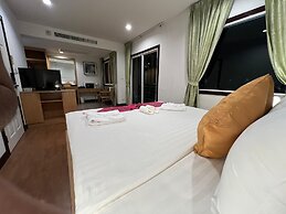 Zephyr Grand Hotel