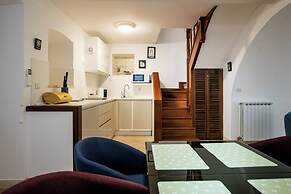 Luan Old Town apartment by DuHomes