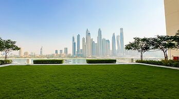 Aya - Beachfront Apartment With all Amenities and Pool