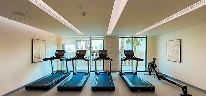 Aya - Beachfront Apartment With all Amenities and Pool
