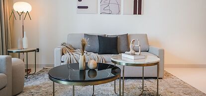 Aya - Beachfront Apartment With all Amenities and Pool