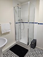 Remarkable 2-bed Apartment in Manchester