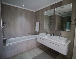 Sandton Smart Apartment Twelve