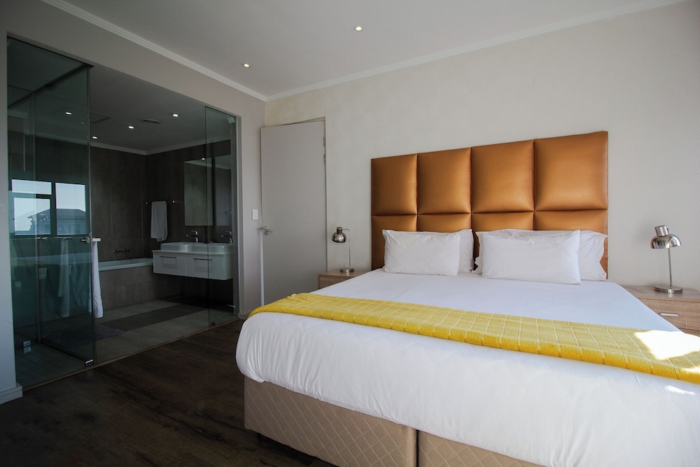 Sandton Smart Apartment Twelve