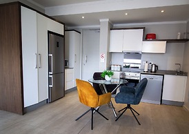 Sandton Smart Apartment Twelve