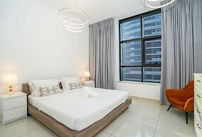 Tanin - Modern Spacious 1BR Apartment With 2 Balconies