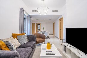 Tanin - Modern Spacious 1BR Apartment With 2 Balconies