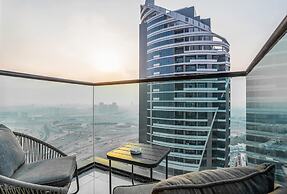 Tanin - Modern Spacious 1BR Apartment With 2 Balconies