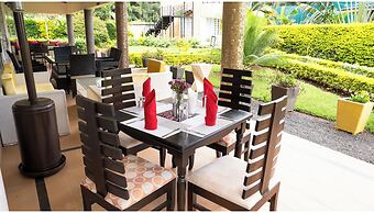 Blixen Resort & Spa