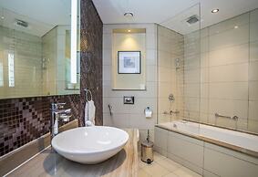 Tanin - Luxurious 2BR Apartment in DAMAC Paramount