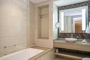 Tanin - Luxurious 2BR Apartment in DAMAC Paramount