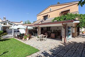 Villa Erika with private pool and garden