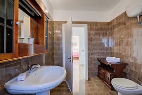 Villa Erika with private pool and garden