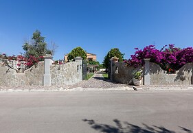 Villa Erika with private pool and garden