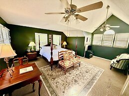 Inn at Oriental