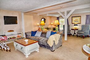Inn at Oriental