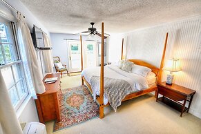 Inn at Oriental