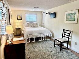 Inn at Oriental