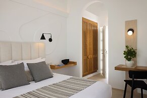 Omna Caldera Suites