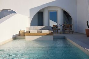 Omna Caldera Suites