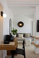 Omna Caldera Suites